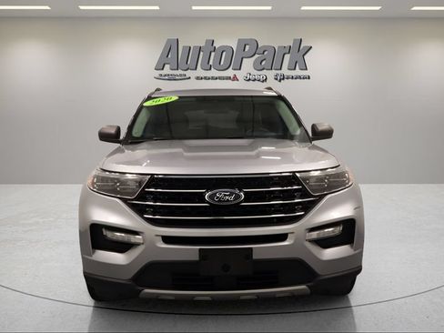 Used 2020 Ford Explorer XLT w/ Equipment Group 202A AWD/4WD image 4