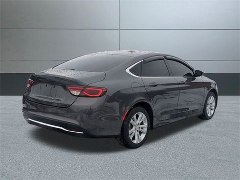 Used 2015 Chrysler 200 Limited image 6