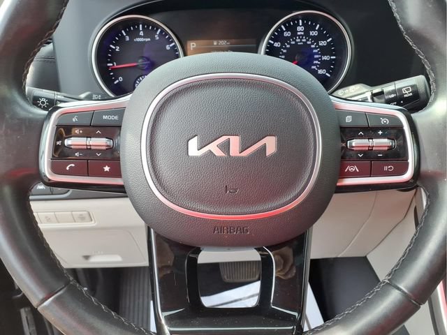 Used 2024 Kia Carnival LX FWD image 15