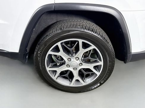 Used 2021 Jeep Grand Cherokee Limited AWD/4WD image 37