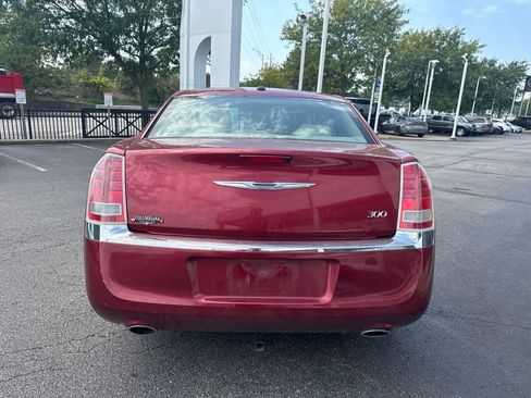 Used 2014 Chrysler 300 RWD image 4