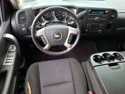 Used 2011 Chevrolet Silverado 1500 LT w/ All-Star Edition AWD/4WD image 2