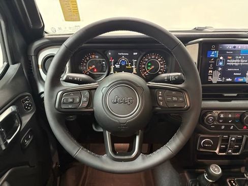 New 2026 Jeep Gladiator Sport image 15