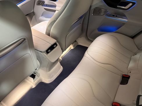 New 2026 Mercedes-Benz EQE 320 4MATIC SUV image 11