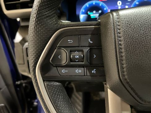 Used 2024 Toyota Tacoma Limited w/ Limited Package (LT) image 14