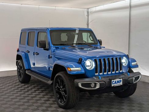 Used 2023 Jeep Wrangler Sahara w/ Cold Weather Group image 8