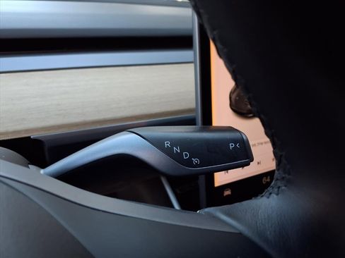 Used 2018 Tesla Model 3 Long Range image 13