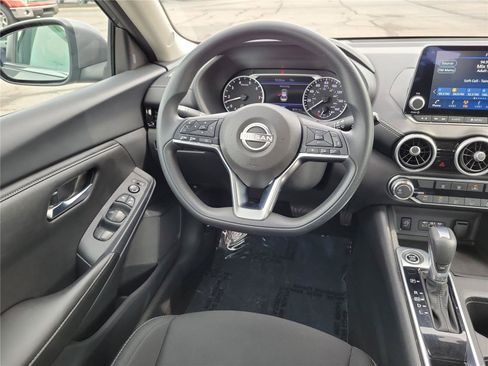 Used 2024 Nissan Sentra SV FWD image 12