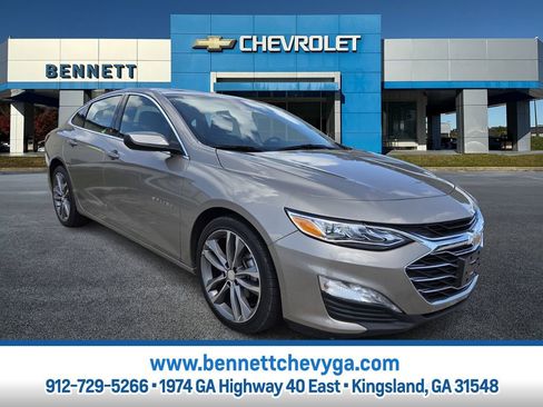 Used 2024 Chevrolet Malibu LT image 1