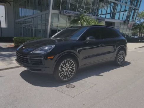 Used 2023 Porsche Cayenne AWD/4WD image 4