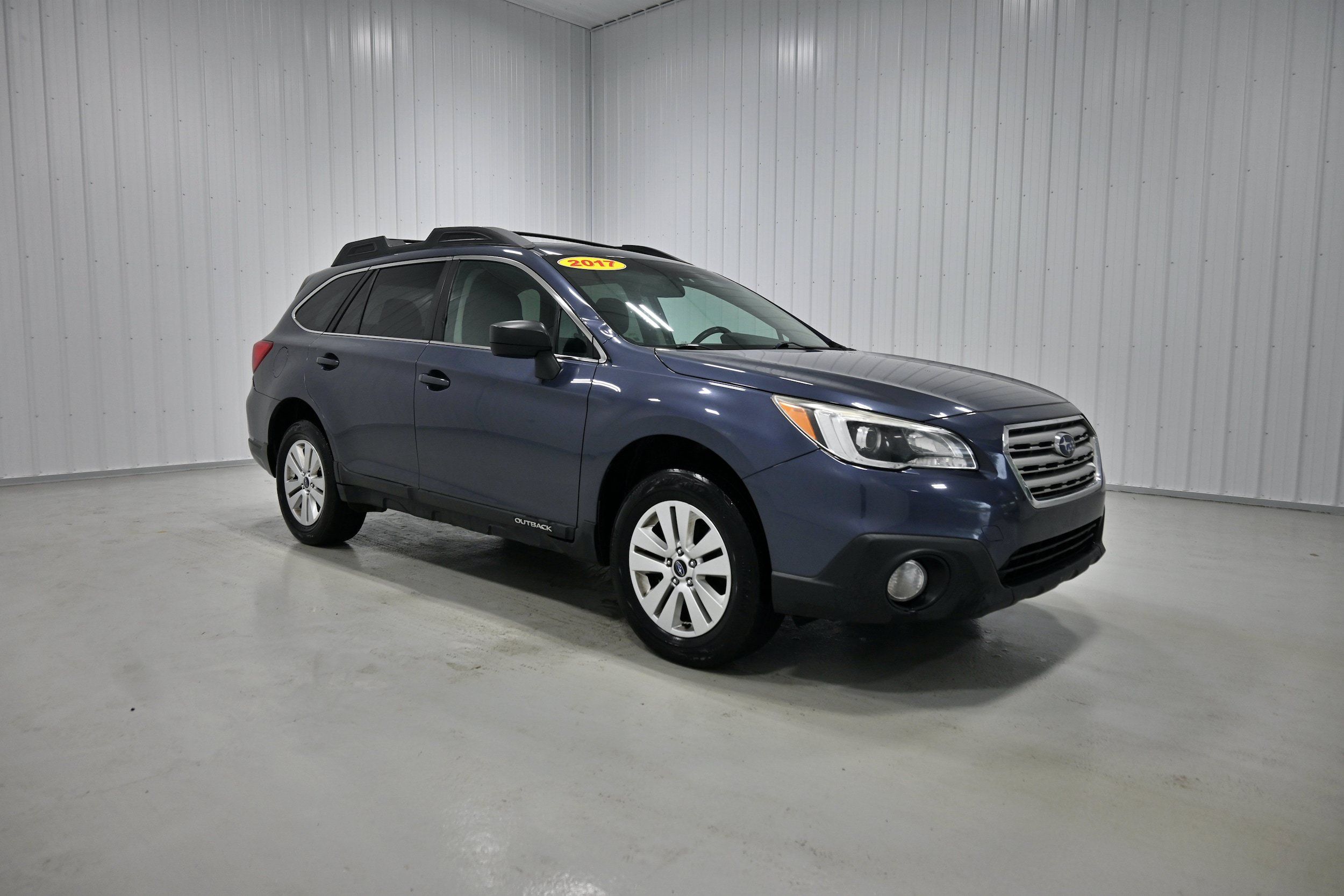 Used 2017 Subaru Outback 2.5i Premium AWD/4WD image 3