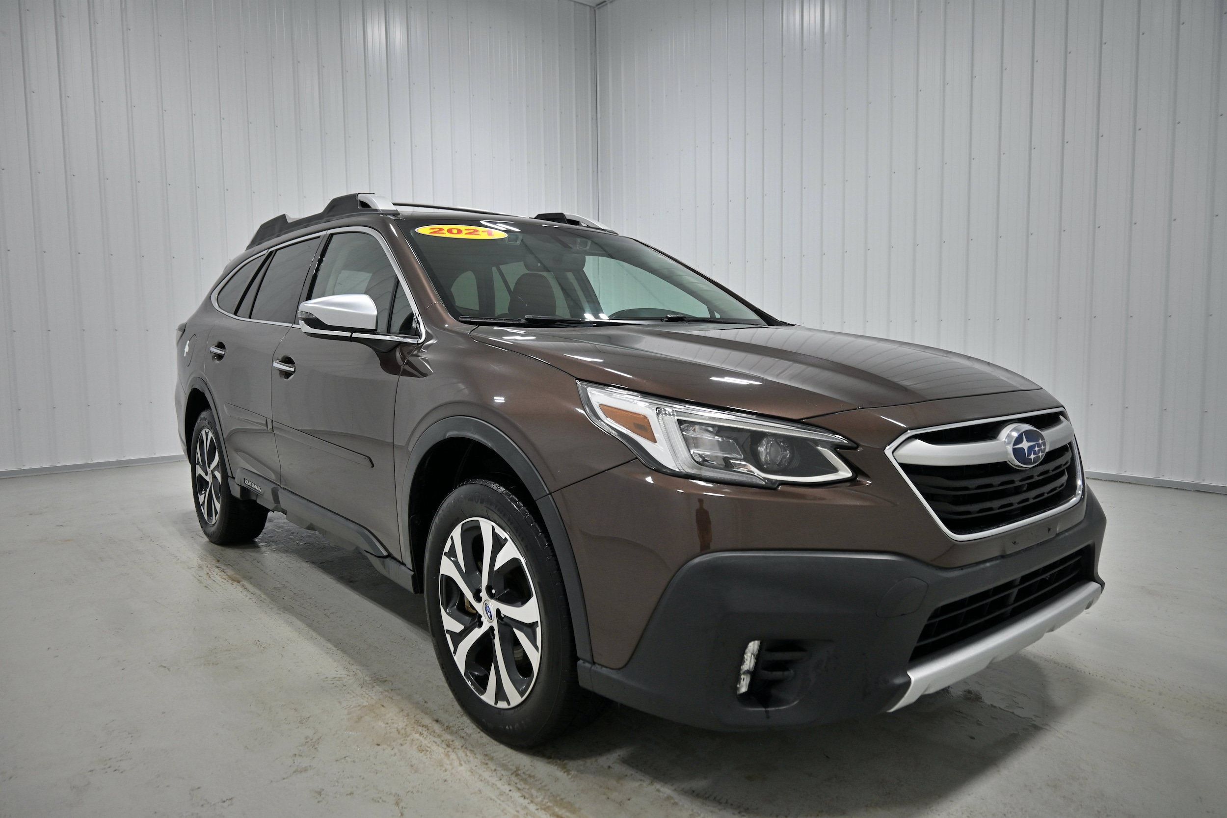 Used 2021 Subaru Outback Touring XT AWD/4WD image 3