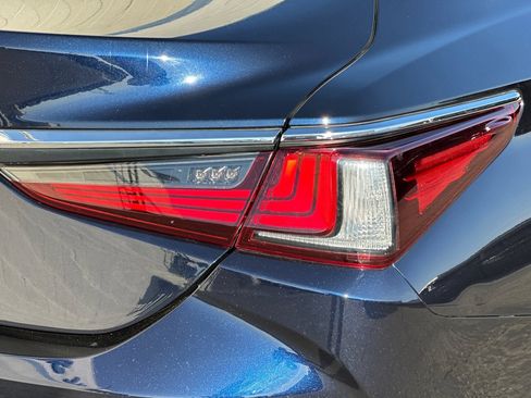 Used 2023 Lexus ES 350 w/ Premium Package image 36