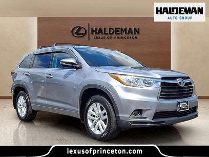 Used 2016 Toyota Highlander LE w/ Protection Package #3