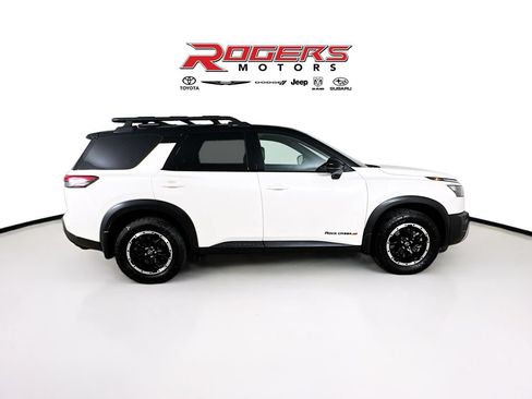 Used 2024 Nissan Pathfinder Rock Creek AWD/4WD image 9