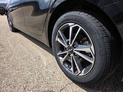 Used 2024 Kia Forte LXS image 31