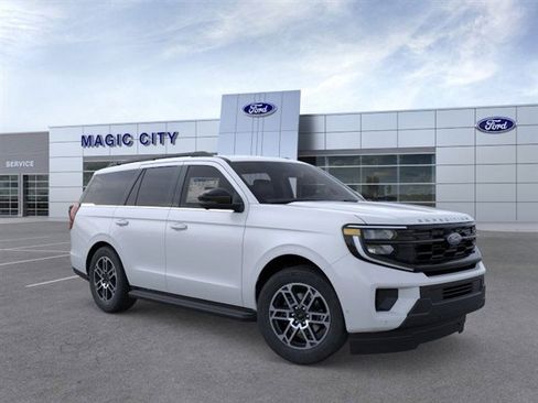 New 2026 Ford Expedition Active AWD/4WD image 7