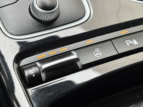 Used 2018 Kia Stinger image 16