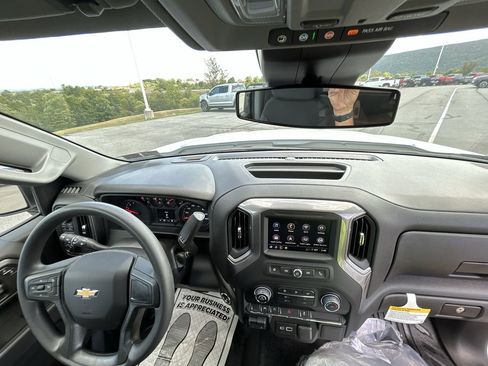 New 2026 Chevrolet Silverado 1500 W/T w/ WT Value Package image 18
