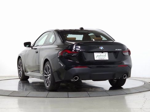 Used 2025 BMW 230i xDrive Coupe w/ Convenience Package AWD/4WD image 5