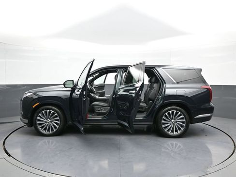 Used 2024 Hyundai Palisade Calligraphy image 45