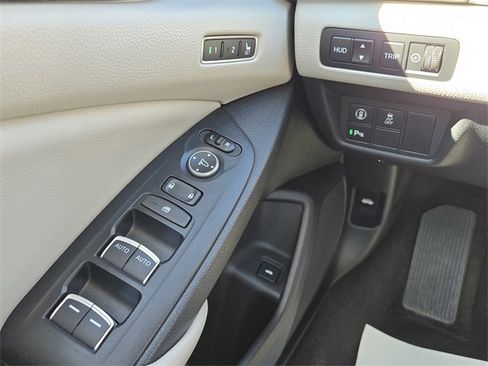 Used 2018 Honda Accord Touring image 21