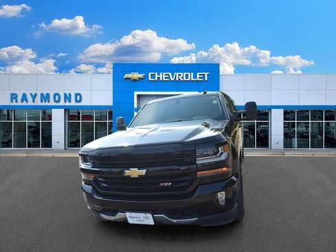 Used 2018 Chevrolet Silverado 1500 LT w/ All Star Edition AWD/4WD image 7
