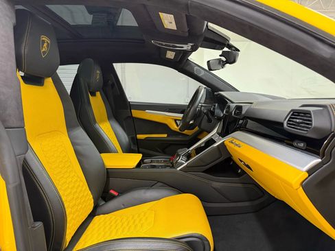 Used 2020 Lamborghini Urus image 10