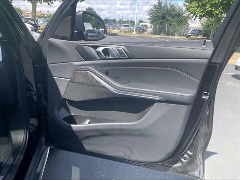 Used 2024 BMW X5 xDrive50e w/ Parking Assistance Package AWD/4WD image 24