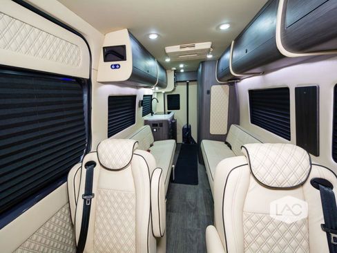 Used 2024 Mercedes-Benz Sprinter 3500 image 7