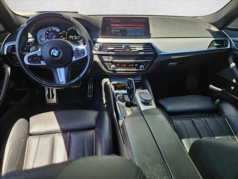 Used 2019 BMW 530e w/ M Sport Package RWD image 17