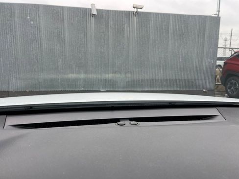 Used 2025 Toyota Camry LE image 18