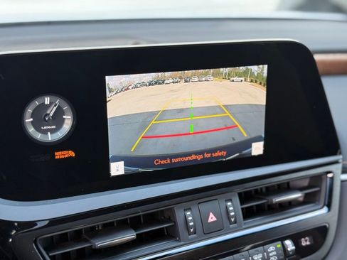 Used 2024 Lexus ES 350 350 w/ Premium Package image 4