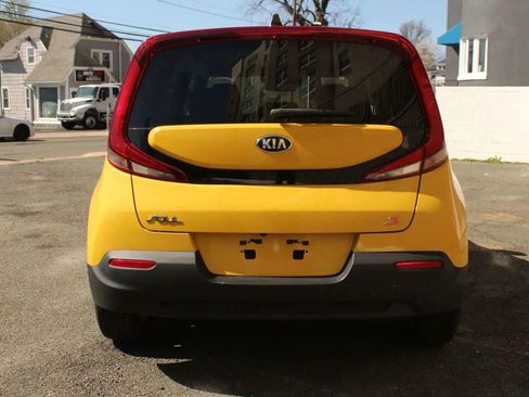 Used 2020 Kia Soul S FWD image 5