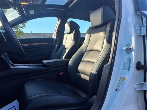 Used 2022 Honda Accord Sport image 11
