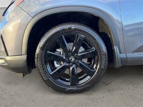 Used 2025 Honda Pilot Black Edition image 15