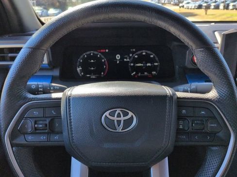 Used 2025 Toyota Tacoma TRD Off-Road image 34