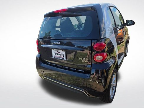 Used 2016 smart fortwo passion RWD image 7