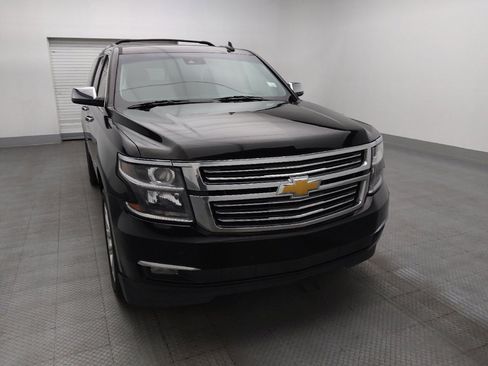 Used 2019 Chevrolet Suburban Premier w/ Premier Plus Edition image 14
