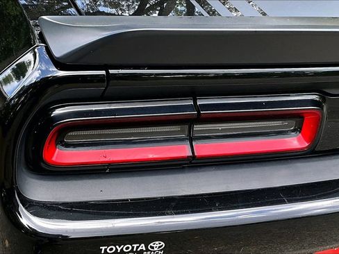 Used 2021 Dodge Challenger R/T w/ Plus Package image 18