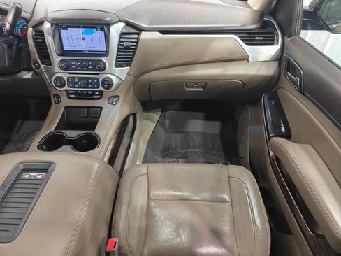 Used 2017 GMC Yukon SLT w/ Open Road Package AWD/4WD image 28