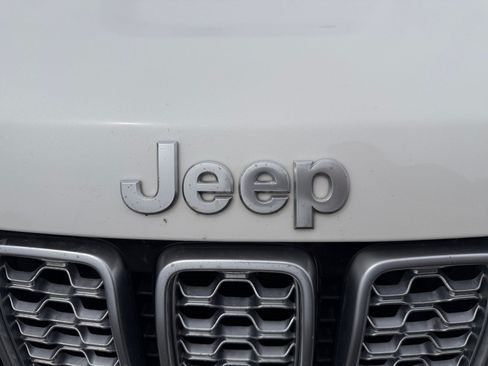 Used 2017 Jeep Grand Cherokee Summit w/ Platinum Series Group AWD/4WD image 22