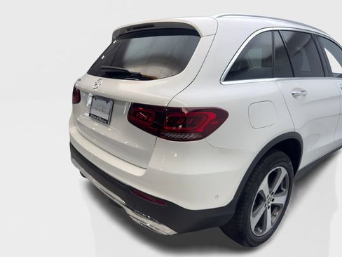 Used 2022 Mercedes-Benz GLC 300 w/ Premium Package Lite image 18