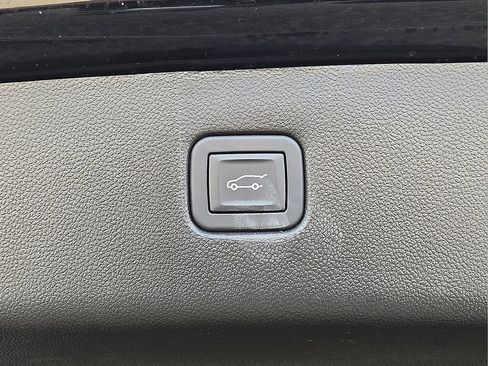 Used 2025 Chevrolet Blazer RS image 16