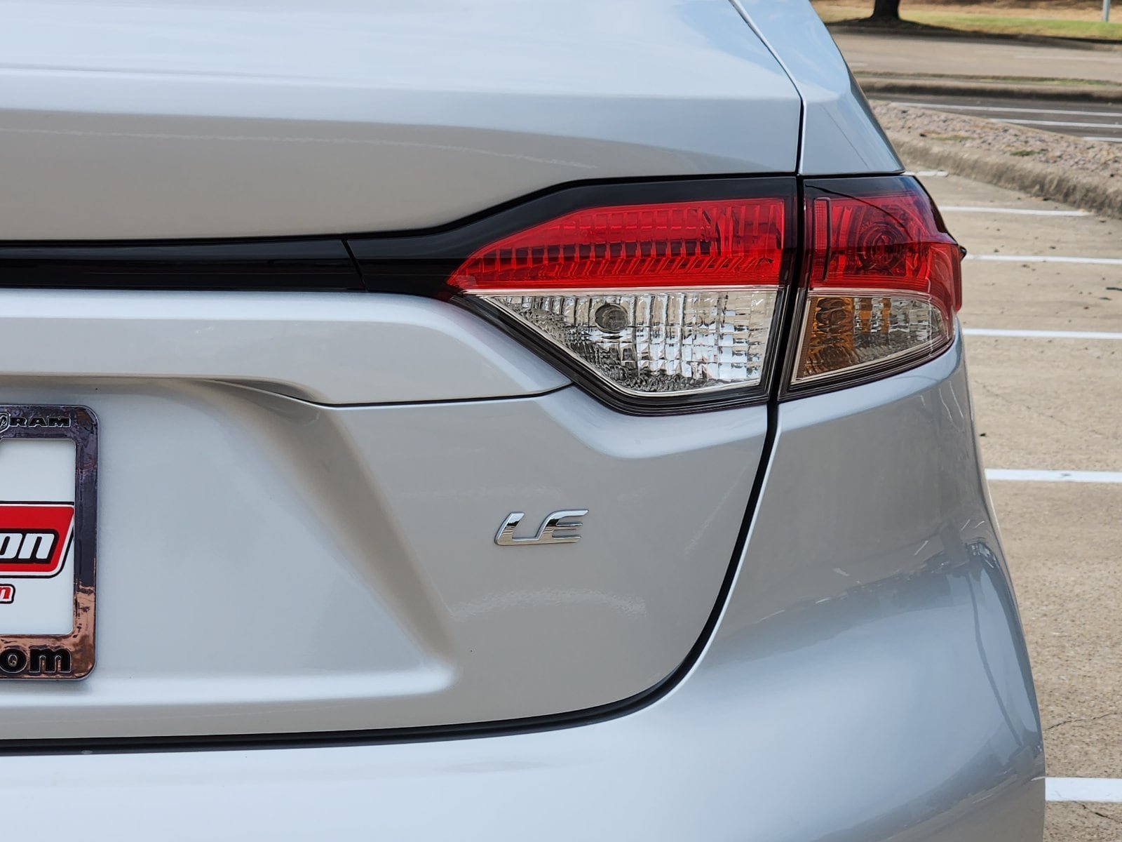 Used 2026 Toyota Corolla LE FWD image 16