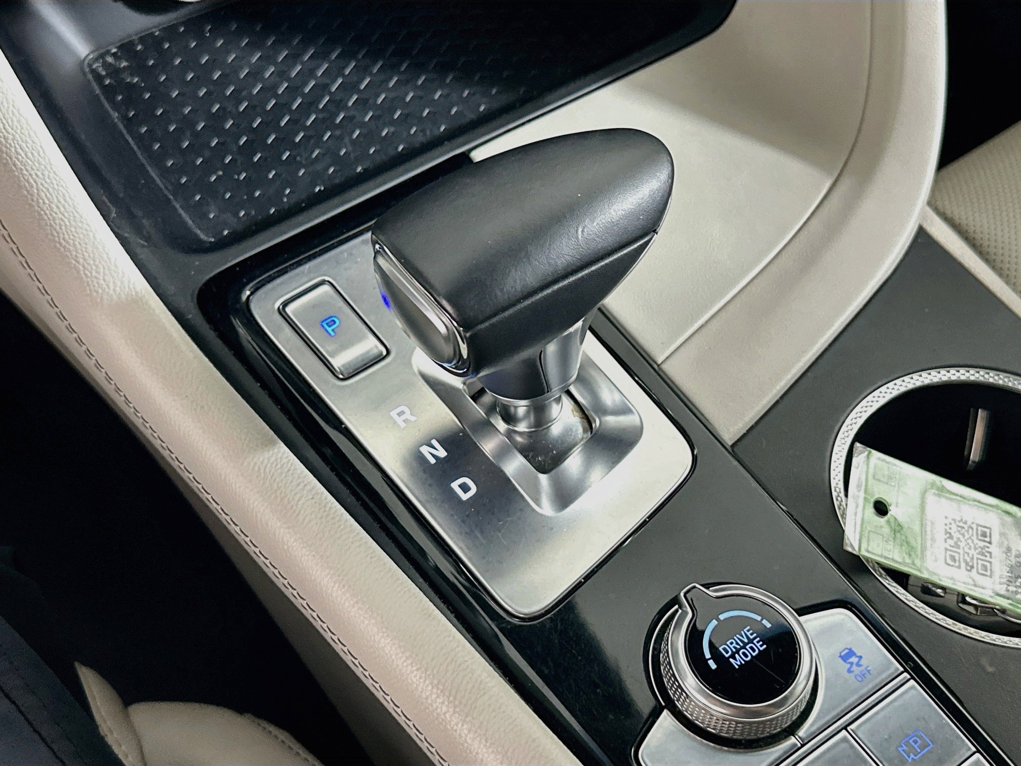 Used 2025 Genesis G70 2.5T RWD image 25