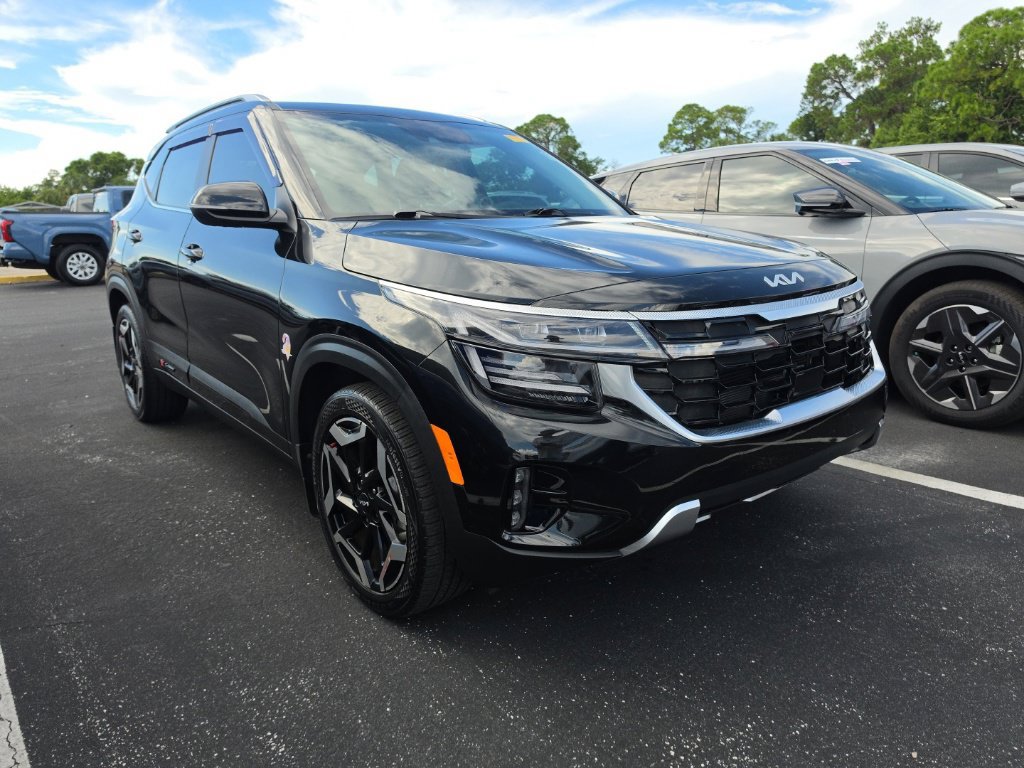 Certified 2024 Kia Seltos SX w/ SX Sunroof Package AWD/4WD image 1