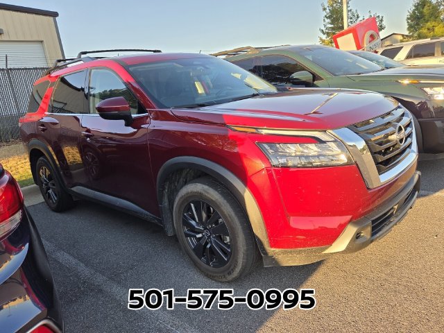 Used 2023 Nissan Pathfinder SV AWD/4WD image 5