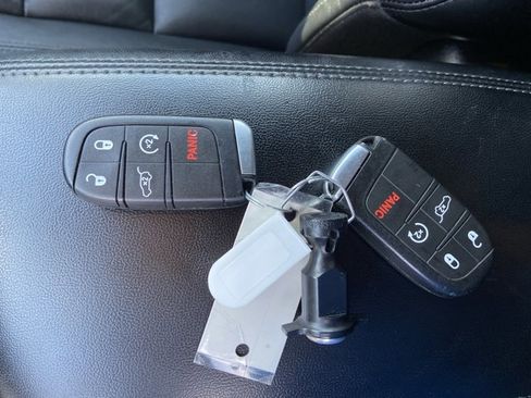 Used 2022 Dodge Durango GT image 42