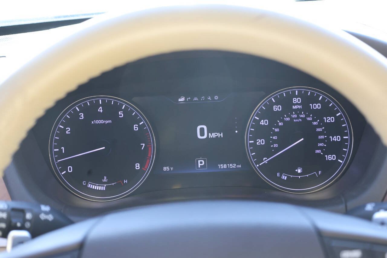 Used 2015 Hyundai Genesis 5.0 w/ Option Group 05 RWD image 19